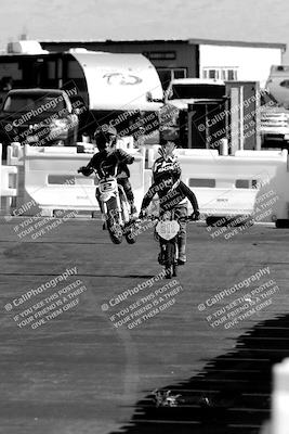 media/Nov-06-2022-SoCal Trackdays (Sun) [[208d2ccc26]]/Around the Pits/